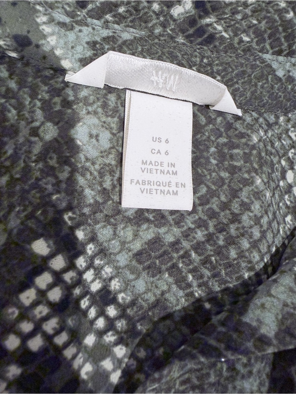 H&M Snake-Print Blouse - Picture 3 of 6